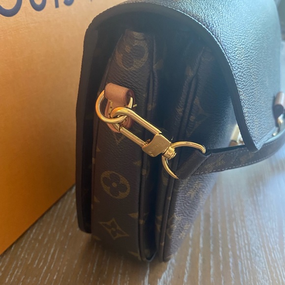 ⭐️Make An Offer!⭐️ Louis Vuitton Pochette Métis in Monogram - Picture 5 of 10